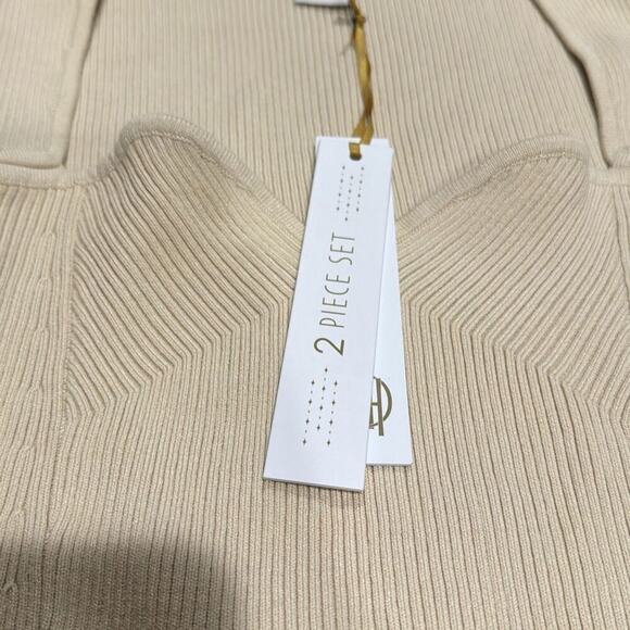 NWT House of Harlow Oatmeal Cream Sweetheart Crop Sweater Tank Top Size L - Picture 5 of 7